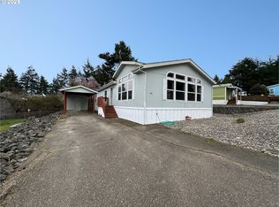 104 Marino Dr, Coos Bay, OR 97420