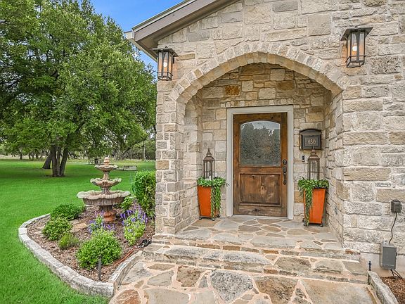 3rd image of 650 Enchanted Oaks Dr