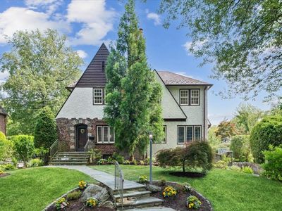 184 Bon Air Avenue, New Rochelle, NY, 10804