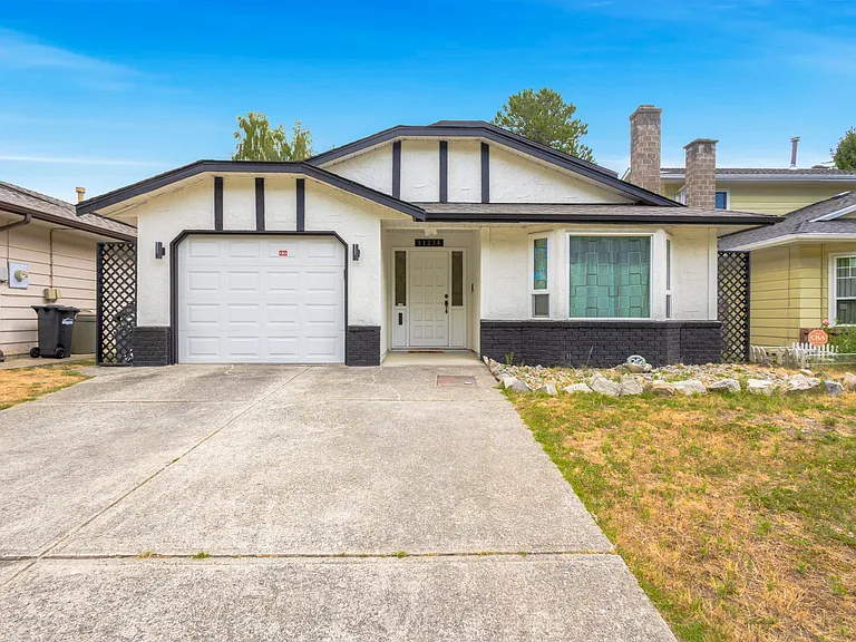 11234 Kingcome Ave — Photo 17
