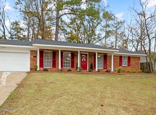 1719 Southhaven Cir, Jackson, MS 39204