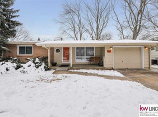 7441 Steinway Rd, Lincoln, NE 68505