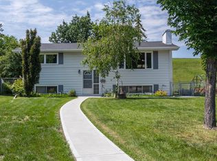 4302 53rd St, Leduc, AB T9E 5B1