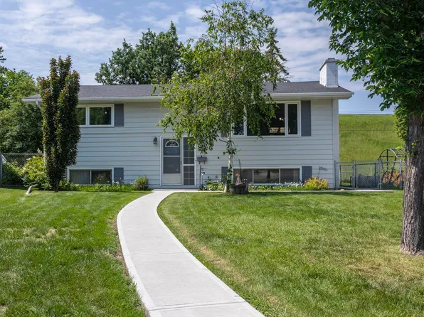 4302 53rd St, Leduc, AB T9E 5B1