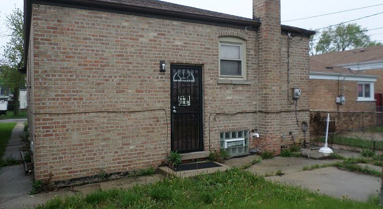 2nd image of 7741 S Homan Ave