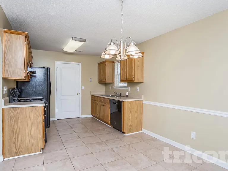 653 Windy Way — Photo 5