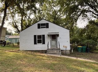 210 Coronado Rd, Bonner Springs, KS 66012