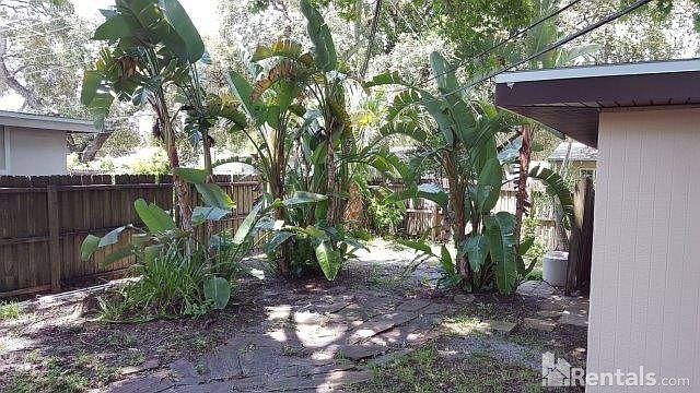 2nd image of 1721 Kenneth Pl