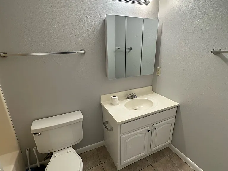 2020 Hickory Ave #202 — Photo 8