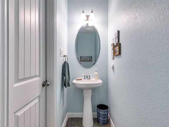 5th image of 9324 Bronze Meadow Dr