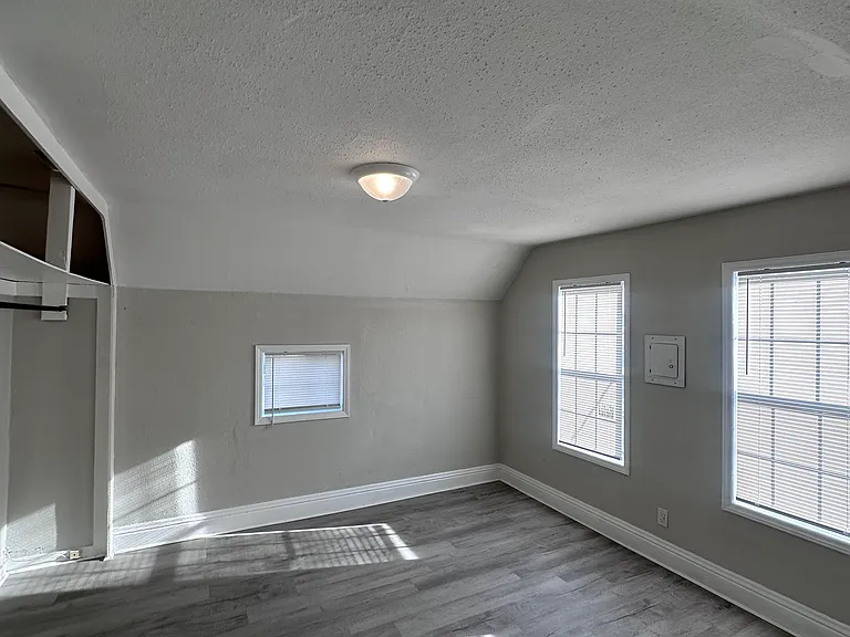1719 Sturdevant St #2 — Photo 4
