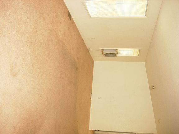 3rd image of 3221 W Ohio Ave