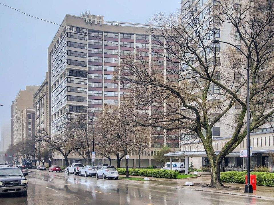 1st image of 3420 N Lake Shore Dr APT 6L