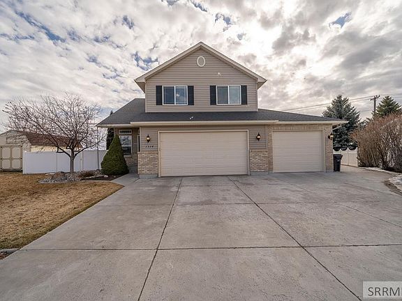 2nd image of 1334 Clarence Dr