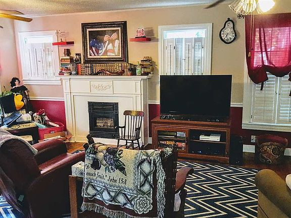 5th image of 402 Melba Ave