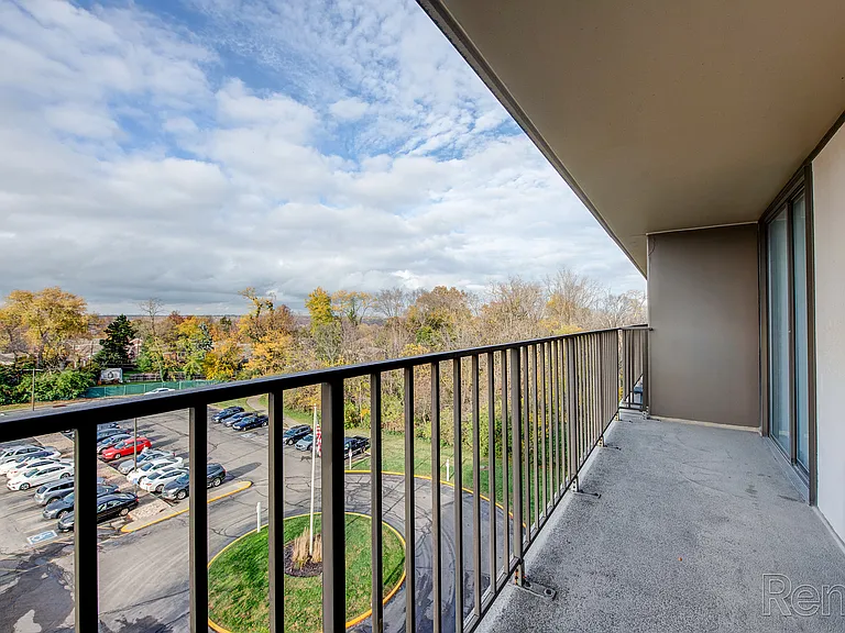 Brookview Place Apartments — Photo 29