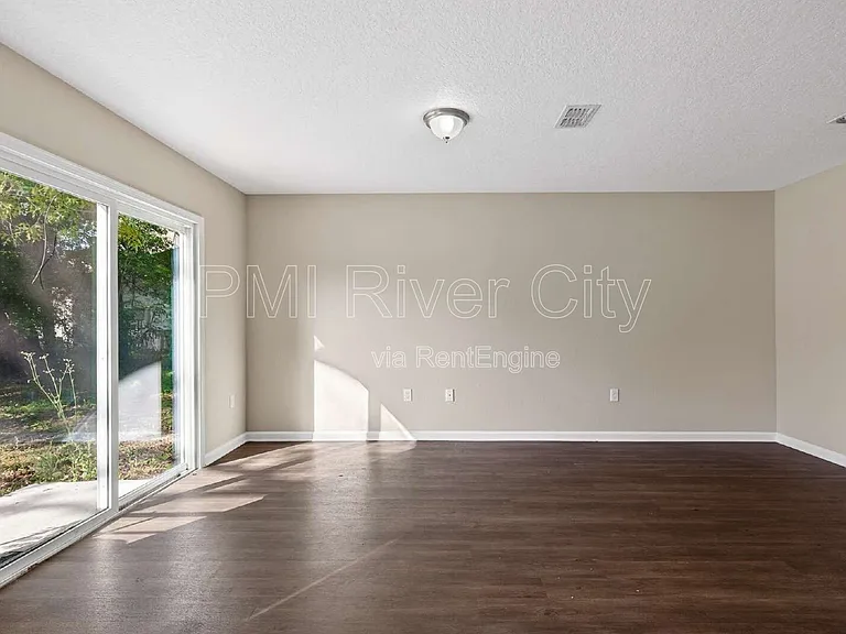 7608 Rain Forest Dr N — Photo 13