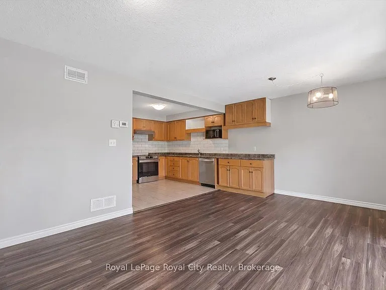 1498 Gordon St #25 — Photo 12