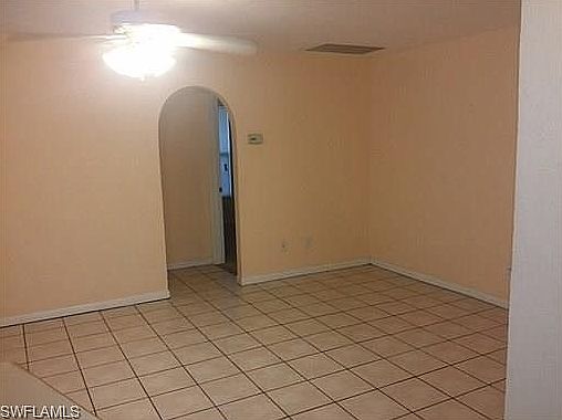 5th image of 710 SW 35th Ter