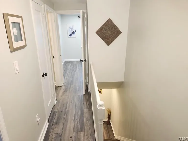430 E Garrison St — Photo 7