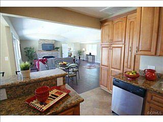 4th image of 15770 Country Club Dr