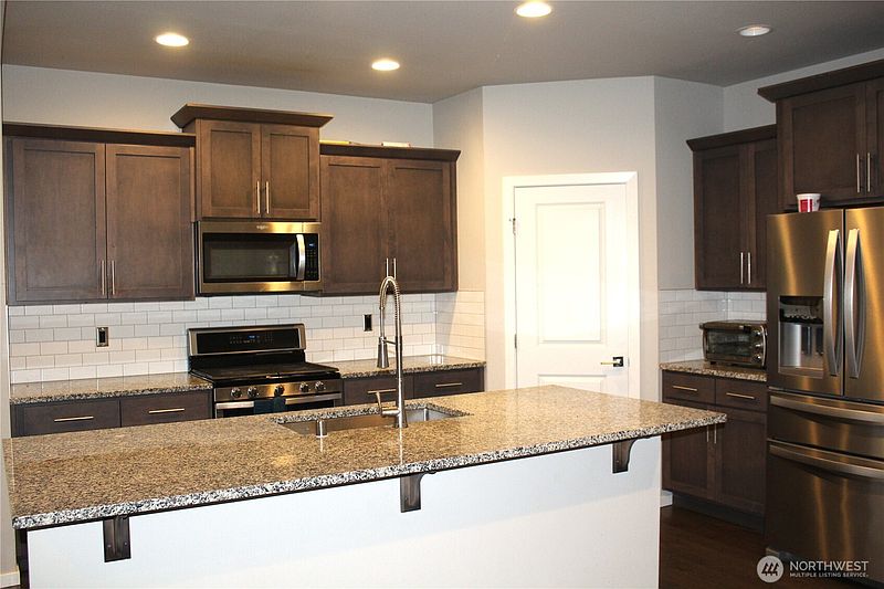 4th image of 24621 96th Avenue S