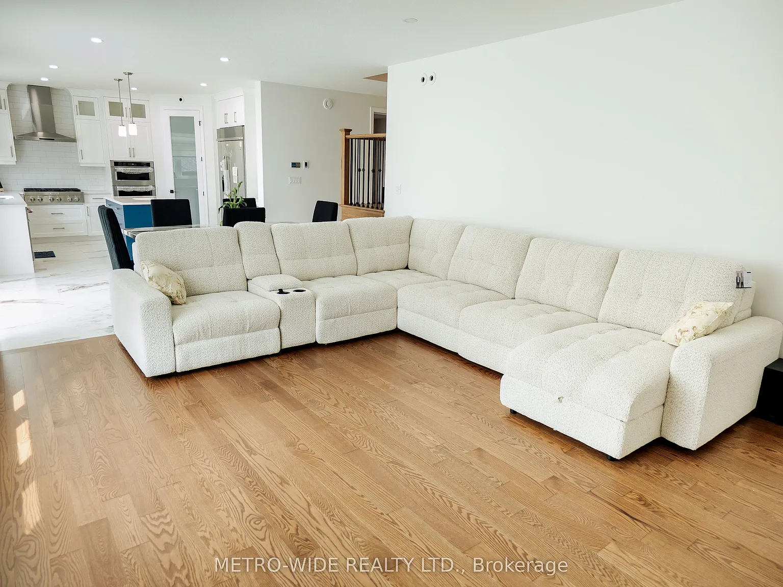5 bed, $4,000 — Photo 3