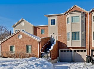 1928 Monroe Ave, Glenview, IL 60025