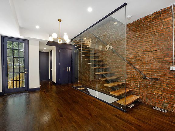 2nd image of 57 Park St
