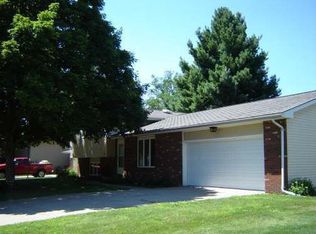 142 James Dr, Macomb, IL 61455