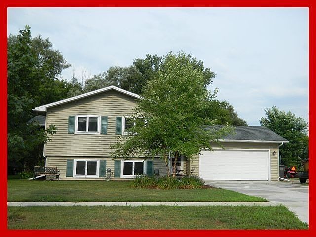1st image of 409 Topeka Dr