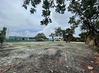 525 W Pembroke Rd, Hallandale, FL 33009