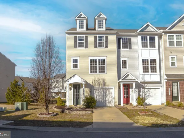 23135 Foxglove Way, California, MD 20619