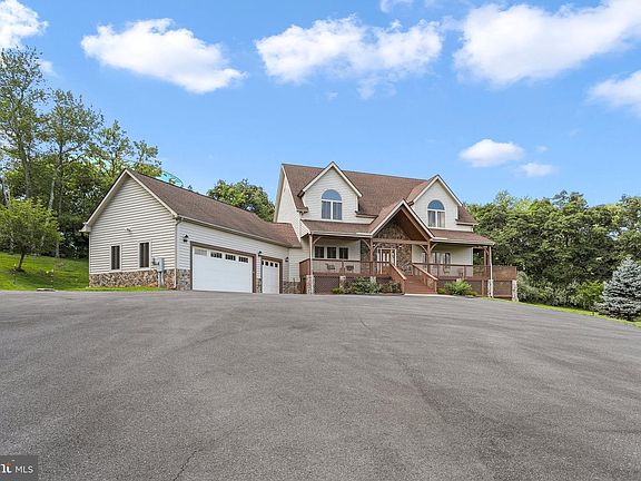 2nd image of 198 Ashland Ct