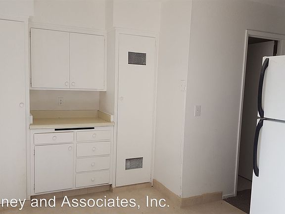 3rd image of 1974 D St #14