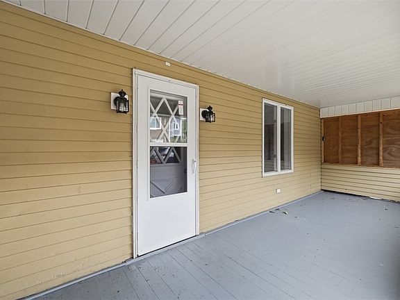 3rd image of 921 Walnut St