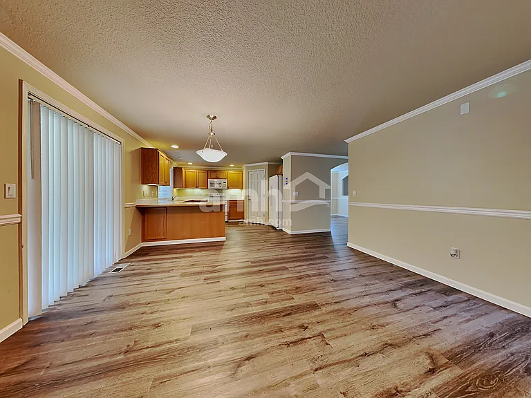 2512 NW 15th St — Photo 5