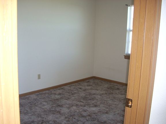 4th image of 1503 W 8th Street Ter #A