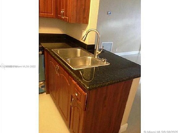 5th image of 853 SW 12th St #A