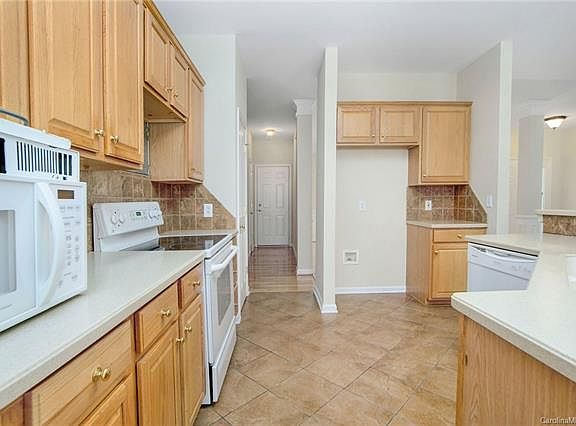 2nd image of 7434 Sedgebrook Dr W