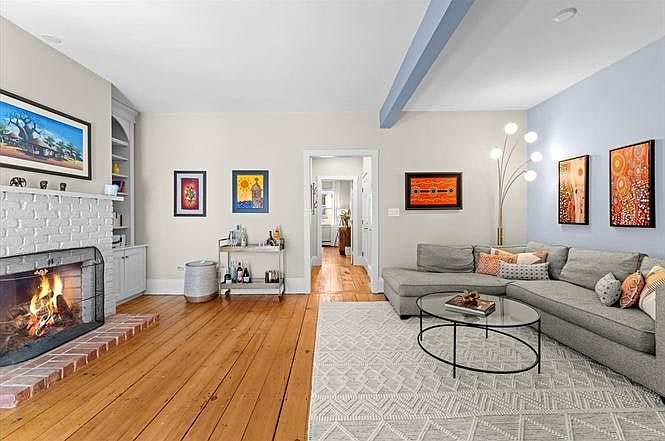 1st image of 33 Mystic St #40