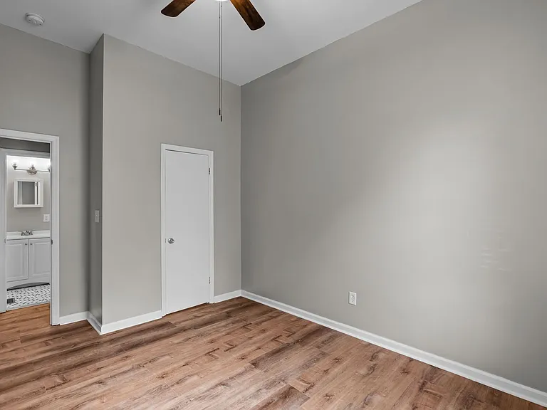2403 Menard St #1 — Photo 18