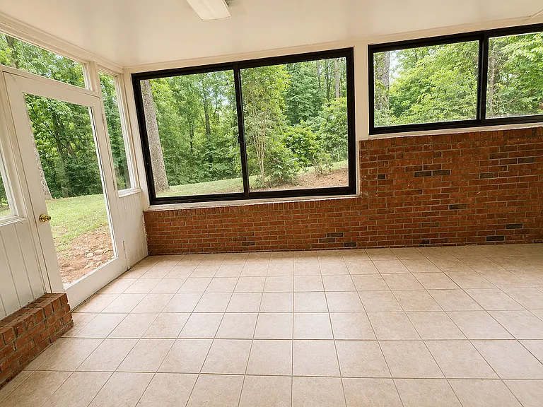 545 Coldstream Ct — Photo 32