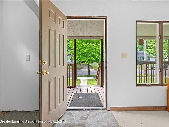 5th image of 1115 Regent St