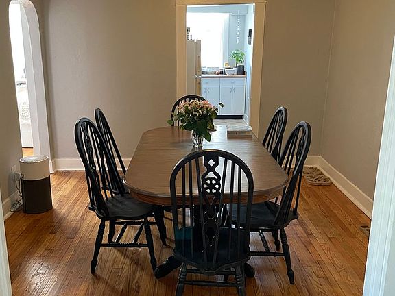 3rd image of 2324 Calhoun St #A