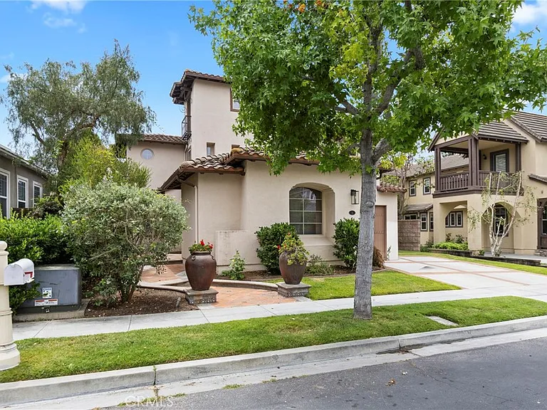 6 Gardenia St — Photo 4