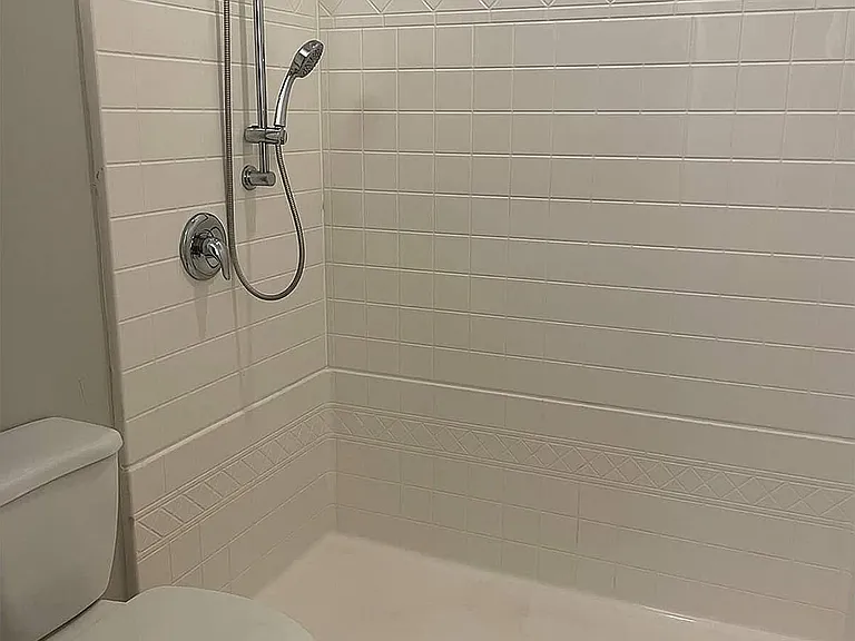 3 Bed 3 Bath