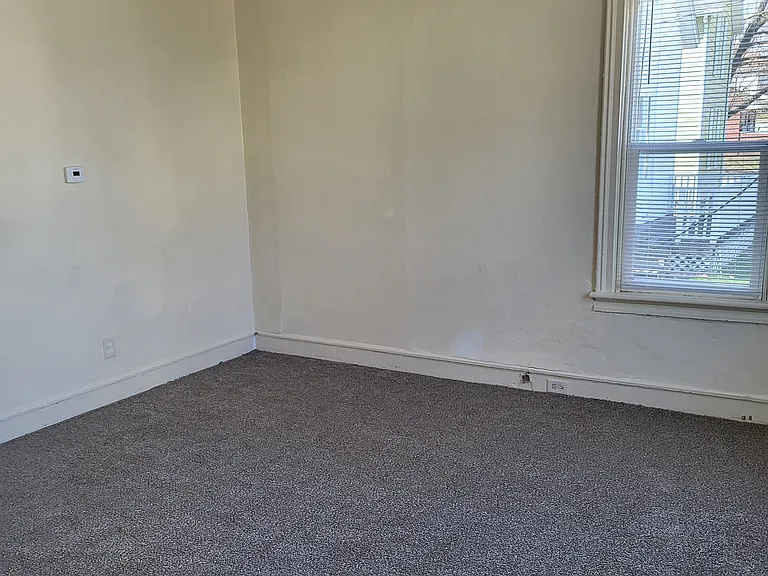 555 Lane Ave NW — Photo 3