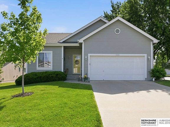 3rd image of 3101 N 147th Cir