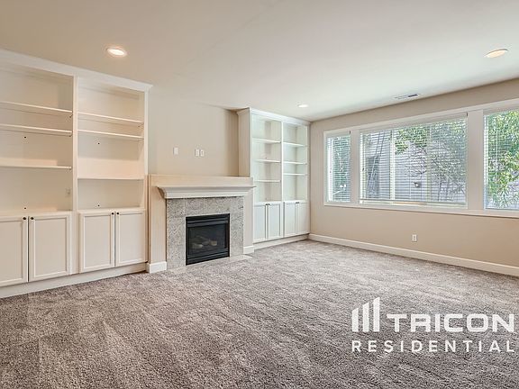 4th image of 1211 35th Street Pl SE